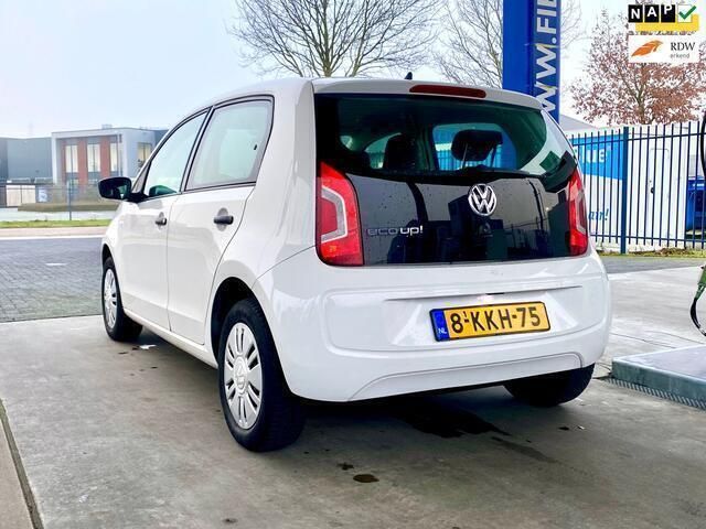 Wit Gebruikt 2013 VW up! take up! Hatchback | € 3.299 - Afbeelding 1/4