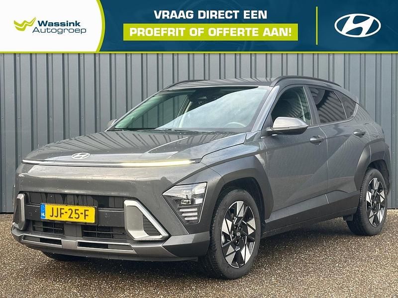 Grijs Occasion 2024 Hyundai Kona Comfort SUV | € 29.900 (Eerlijke prijs) - Afbeelding 1/4