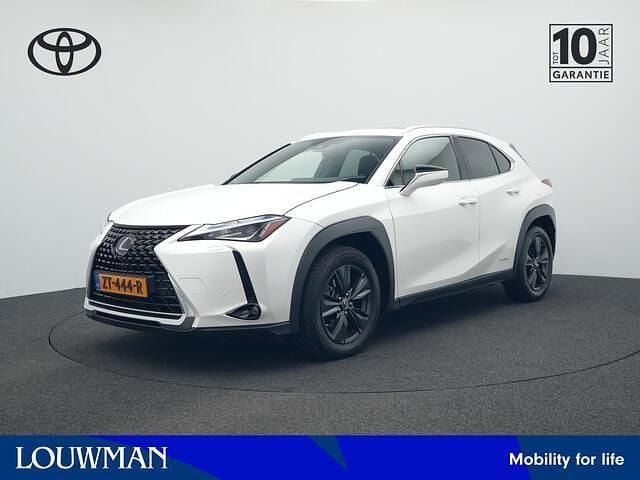 Wit Gebruikt 2019 Lexus UX 250h Luxury Line SUV | € 29.880 (Eerlijke prijs) - Afbeelding 1/4