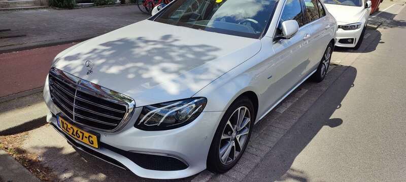 Zilver Gebruikt 2016 Mercedes E350 Sedan | € 23.995 (Goede deal) - Afbeelding 1/4