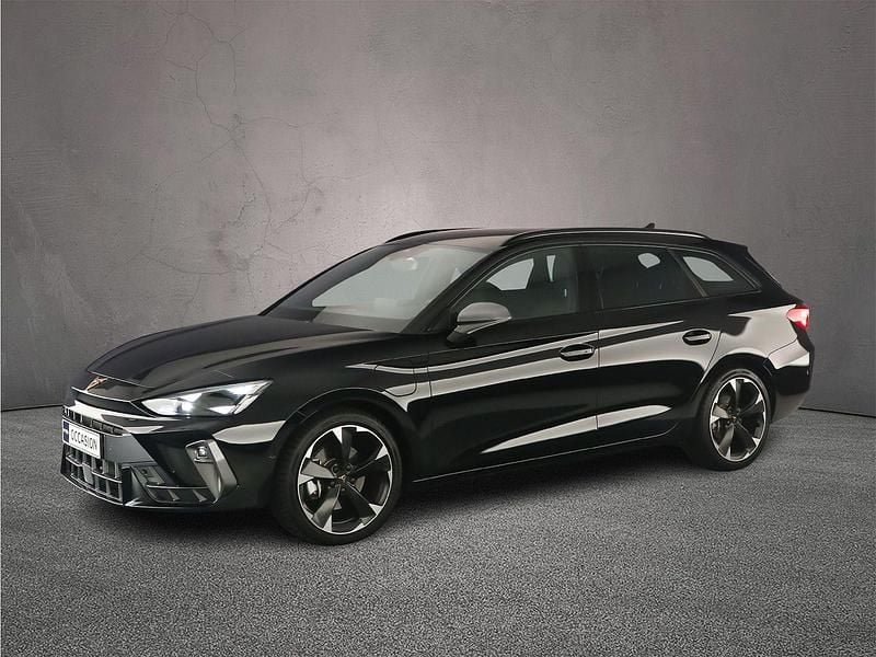 Midnight black Gebruikt 2024 Cupra Leon Stationwagen | € 37.400 (Duur) - Afbeelding 1/4
