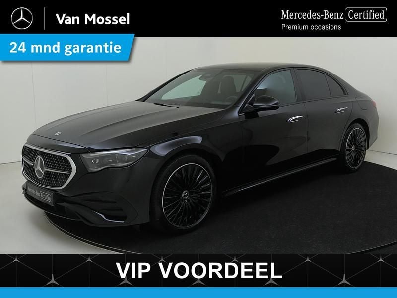 , metallic lak Gebruikt 2024 Mercedes E400 AMG line Sedan | € 73.945 (Super prijs) - Afbeelding 1/4