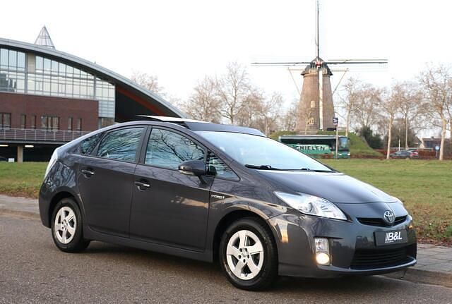 Grijs Occasion 2009 Toyota Prius Comfort Hatchback | € 15.550 - Afbeelding 1/4