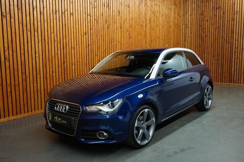 Blauw (metallic) Gebruikt 2010 Audi A1 Ambition Hatchback | € 8.900 (Super prijs) - Afbeelding 1/4