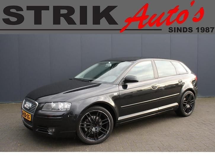 Zwart Occasion 2008 Audi A3 Attraction Hatchback | € 2.489 (Eerlijke prijs) - Afbeelding 1/4