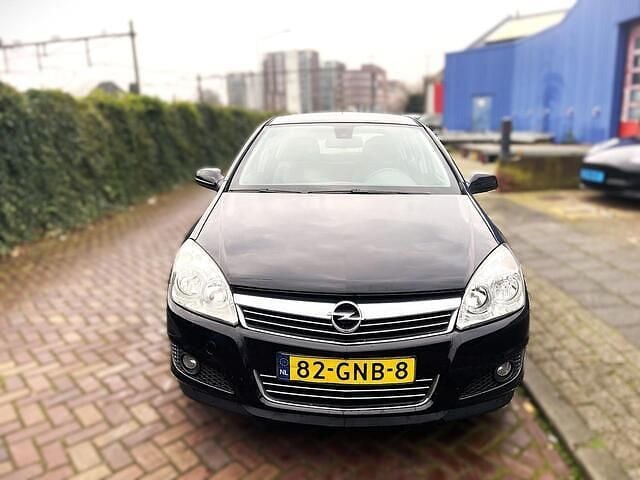 Occasion Opel Astra Cosmo 140 PK (102 kW) 2008 Zwart Hatchback