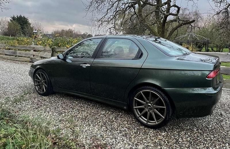 Groen Occasion 1999 Alfa Romeo 156 Sedan | € 8.750 (Eerlijke prijs) - Afbeelding 1/4