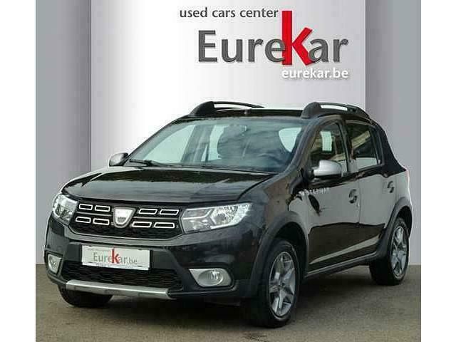 Zwart Occasion 2018 Dacia Sandero Hatchback | € 10.990 (Duur) - Afbeelding 1/4