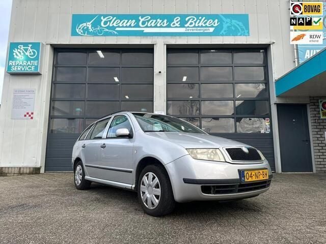 Grijs Gebruikt 2004 Skoda Fabia Stationwagen | € 950 - Afbeelding 1/4