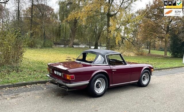Rood Gebruikt 1972 Triumph TR6 | € 19.900 - Afbeelding 1/4
