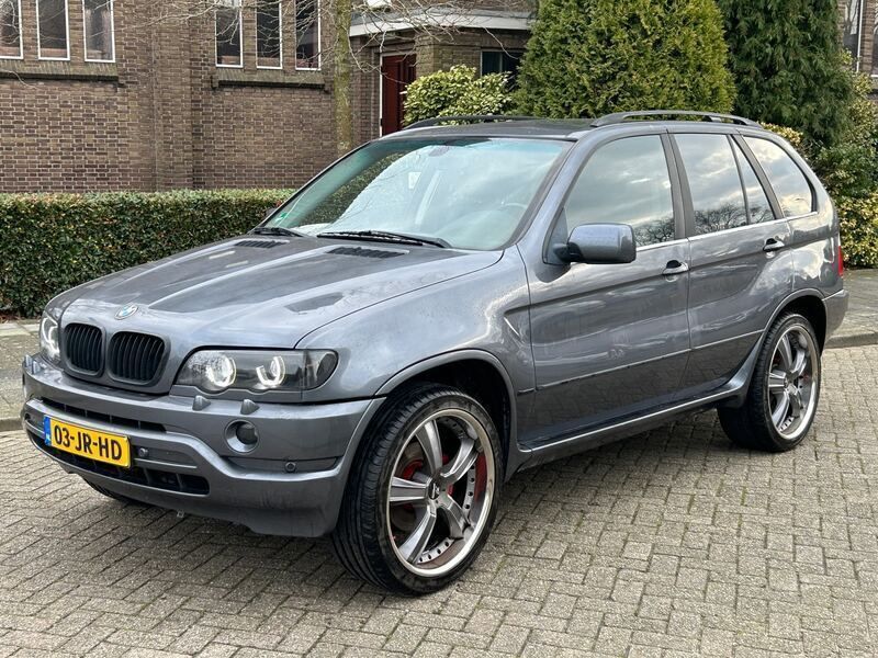 Grijs, metallic lak Gebruikt 2002 BMW X5 Executive SUV | € 4.950 (Eerlijke prijs) - Afbeelding 1/4