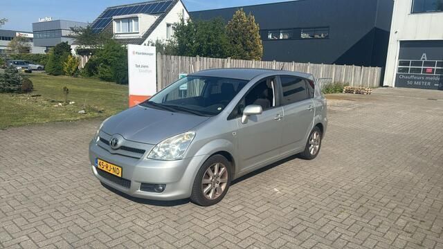Grijs Gebruikt 2005 Toyota Corolla Verso Luna MPV | € 3.250 (Goede deal) - Afbeelding 1/4