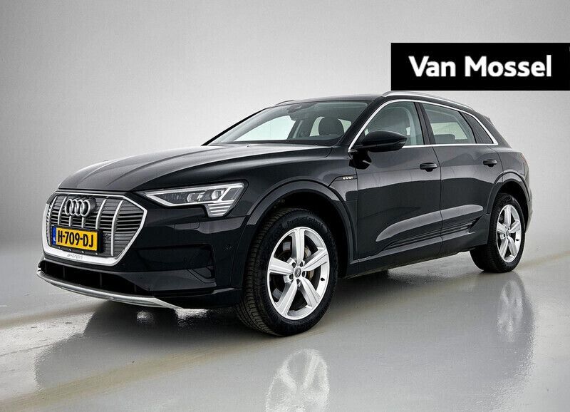 Zwart Gebruikt 2019 Audi e-tron Design SUV | € 25.900 (Eerlijke prijs) - Afbeelding 1/4