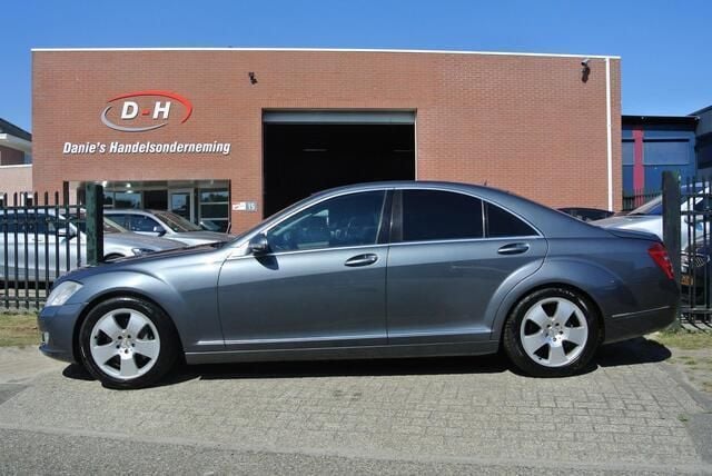 Grijs Gebruikt 2005 Mercedes S350 Prestige Sedan | € 6.799 (Eerlijke prijs) - Afbeelding 1/4