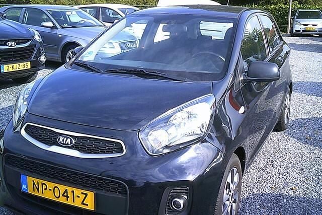 Zwart Gebruikt 2017 Kia Picanto Plus Hatchback | € 7.250 (Eerlijke prijs) - Afbeelding 1/4