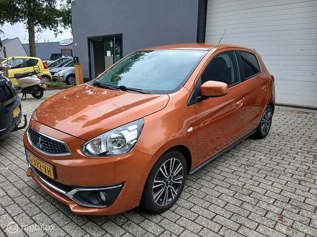 Oranje Gebruikt 2018 Mitsubishi Space Star Instyle Hatchback | € 5.499 (Super prijs) - Afbeelding 1/4
