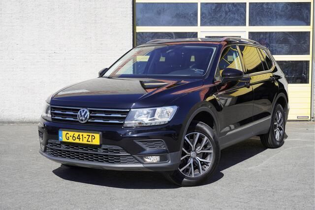 Zwart Gebruikt 2020 VW Tiguan Allspace Comfortline SUV | € 22.950 - Afbeelding 1/4