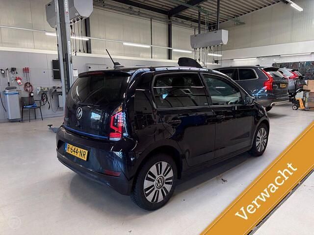 Occasion VW e-up! Style 61 kW (83 PK) 2021 Zwart (metallic) Hatchback