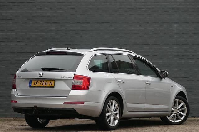 Occasion Skoda Octavia Business Line 110 PK (80 kW) 2016 Grijs Hatchback