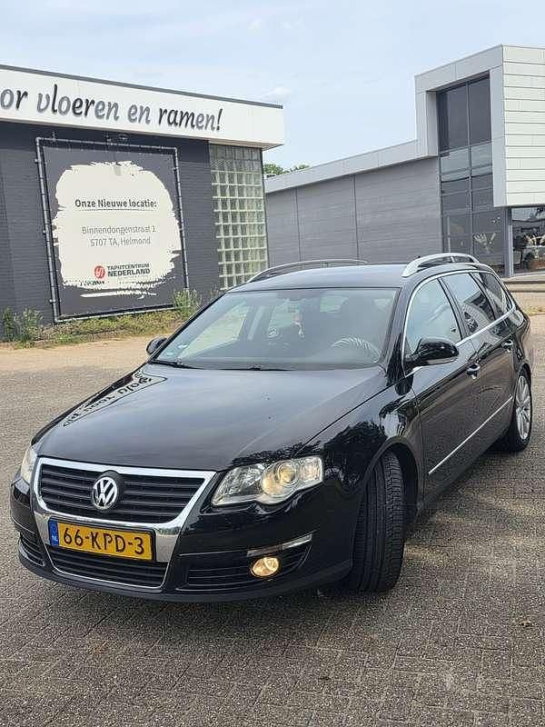 Zwart Gebruikt 2010 VW Passat Comfortline Stationwagen | € 6.999 (Duur) - Afbeelding 1/4