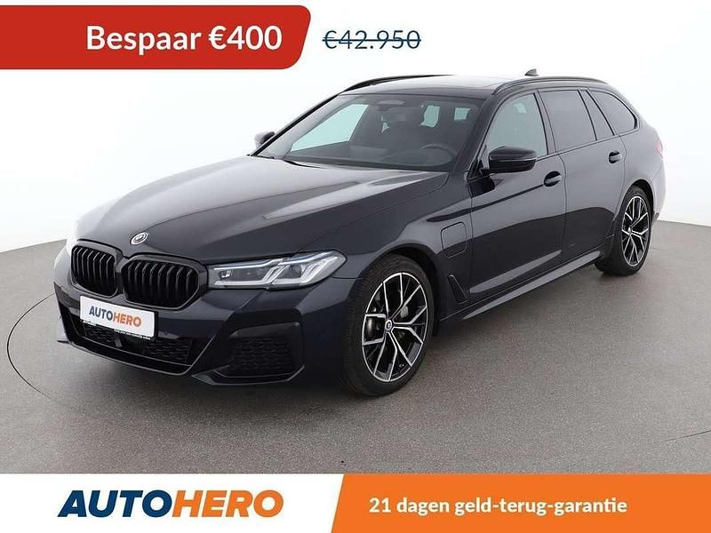 Zwart Gebruikt 2022 BMW 530e M Sport Stationwagen | € 42.749 (Eerlijke prijs) - Afbeelding 1/3