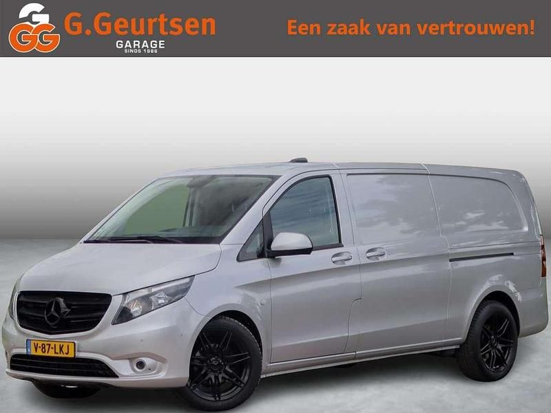 Zilver Gebruikt 2021 Mercedes Vito MPV | € 25.900 (Eerlijke prijs) - Afbeelding 1/4
