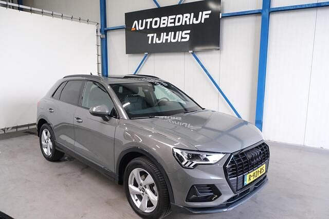 Grijs Gebruikt 2022 Audi Q3 Advanced SUV | € 33.900 (Goede deal) - Afbeelding 1/4