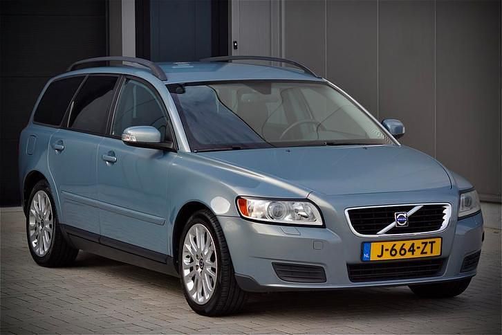 Blauw Gebruikt 2008 Volvo V50 Stationwagen | € 5.299 (Iets duurder) - Afbeelding 1/4