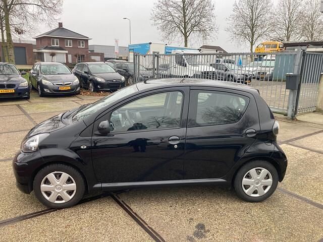 Occasion Toyota Aygo Comfort 68 PK (50 kW) 2010 Zwart Hatchback
