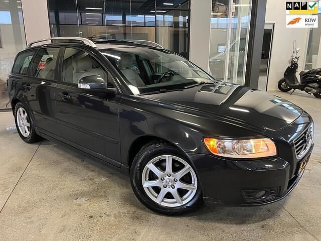 Grijs Occasion 2011 Volvo V50 Stationwagen | € 3.475 (Goede deal) - Afbeelding 1/4