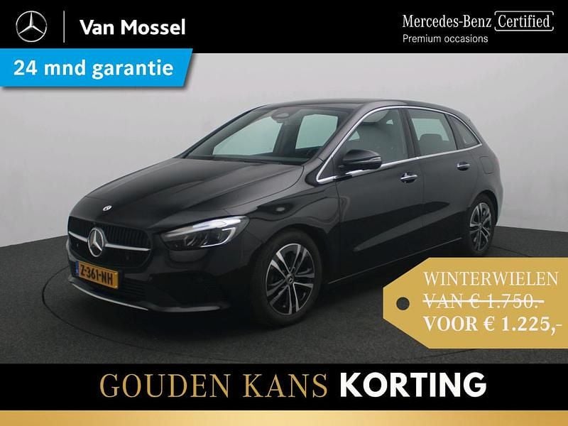 Zwart Gebruikt 2024 Mercedes B180 Luxury MPV | € 33.945 (Goede deal) - Afbeelding 1/4