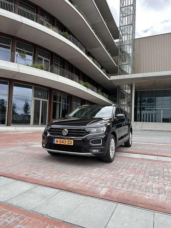 Zwart Gebruikt 2020 VW T-Roc SUV | € 17.450 (Super prijs) - Afbeelding 1/4