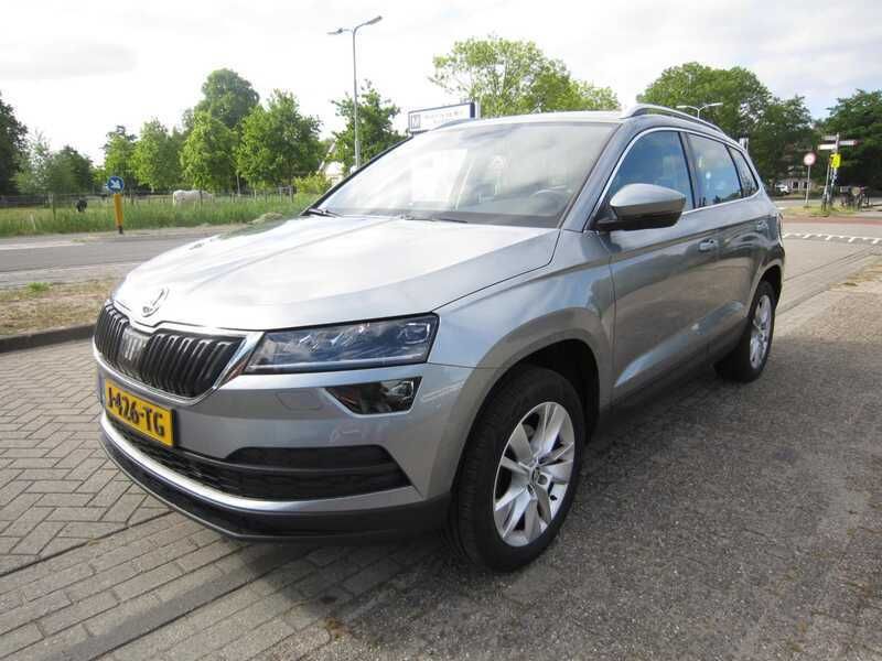 Grijs Gebruikt 2020 Skoda Karoq Business Line SUV | € 22.750 (Goede deal) - Afbeelding 1/4