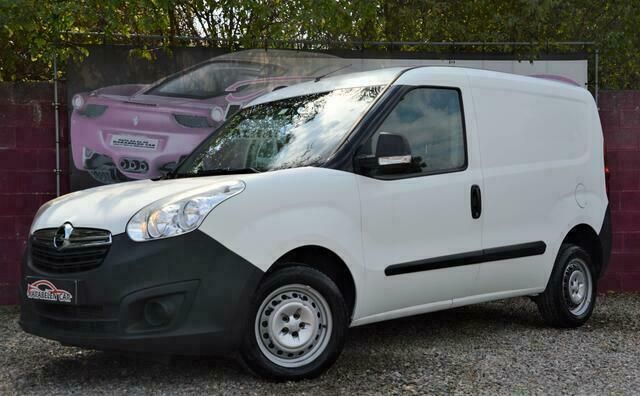 Wit Gebruikt 2015 Opel Combo MPV | € 9.450 - Afbeelding 1/4