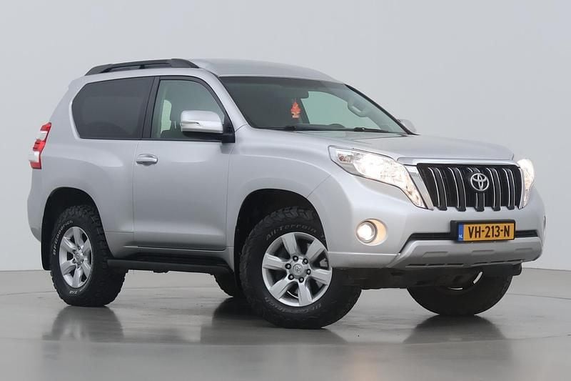 Zilver Gebruikt 2014 Toyota Land Cruiser SUV | € 34.400 (Duur) - Afbeelding 1/1