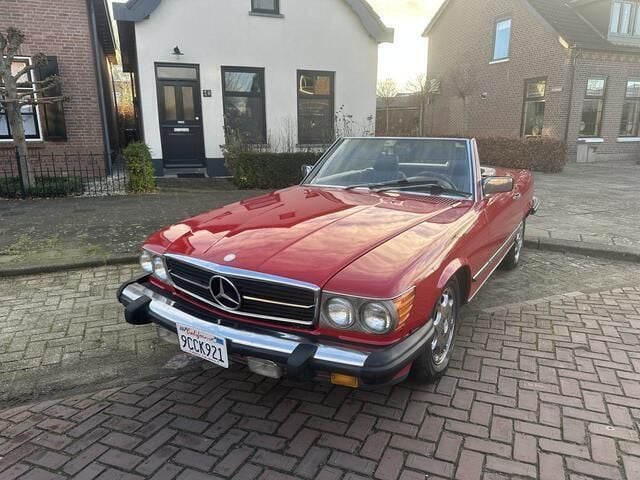 Rood Gebruikt 1987 Mercedes 560 | € 16.900 - Afbeelding 1/4