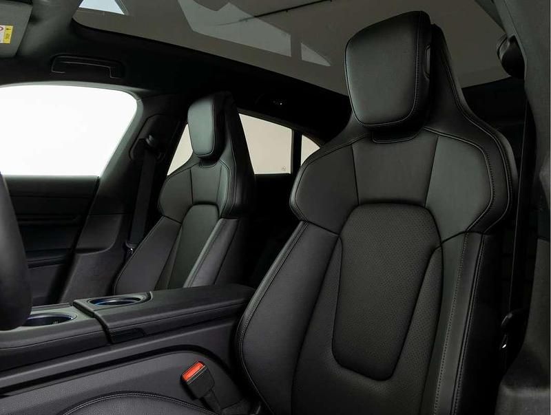 Occasion Porsche Taycan Cross Turismo 350 kW (476 PK) 2024 Grijs Sedan