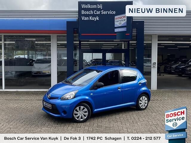 Blauw Gebruikt 2014 Toyota Aygo Hatchback | € 4.950 (Eerlijke prijs) - Afbeelding 1/4