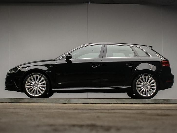 Gebruikt 2015 Audi e-tron S-line plus SUV | € 14.745 - Afbeelding 1/4