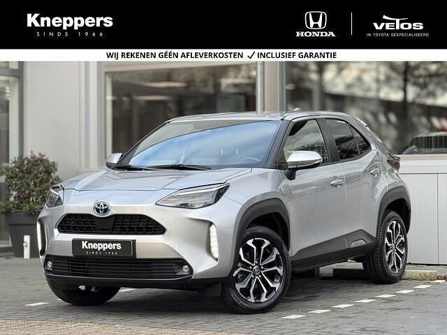 Grijs (metallic) Occasion 2024 Toyota Yaris Cross Style SUV | € 30.950 (Iets duurder) - Afbeelding 1/4