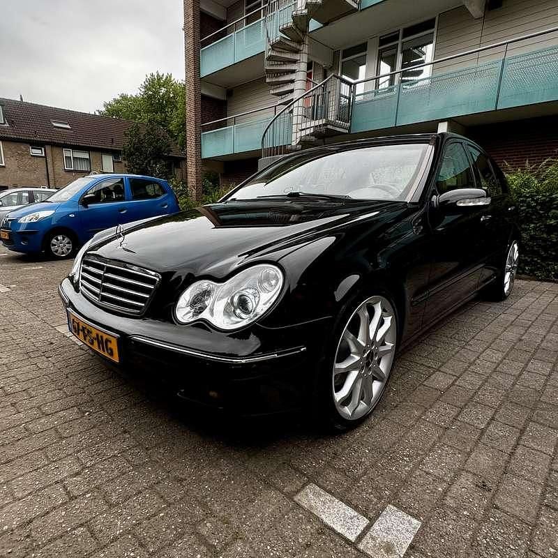 Gebruikt 2000 Mercedes C32 AMG AMG Sedan | € 3.999 - Afbeelding 1/4