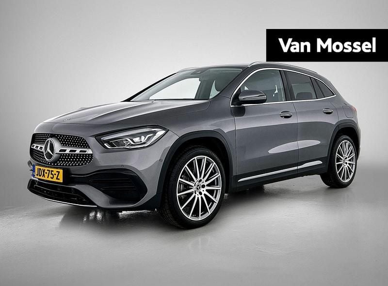 Grijs Gebruikt 2021 Mercedes GLA250 AMG line SUV | € 34.900 (Goede deal) - Afbeelding 1/4