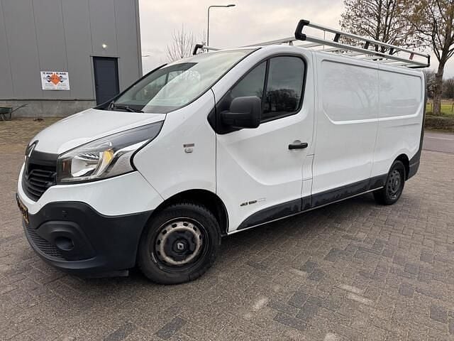 Wit Occasion 2016 Renault Trafic MPV | € 7.750 (Goede deal) - Afbeelding 1/4