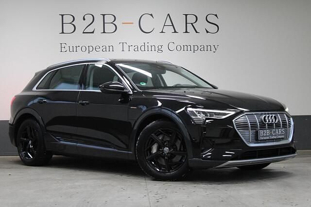 Zwart (metallic) Occasion 2020 Audi e-tron Basis SUV | € 22.900 (Super prijs) - Afbeelding 1/4