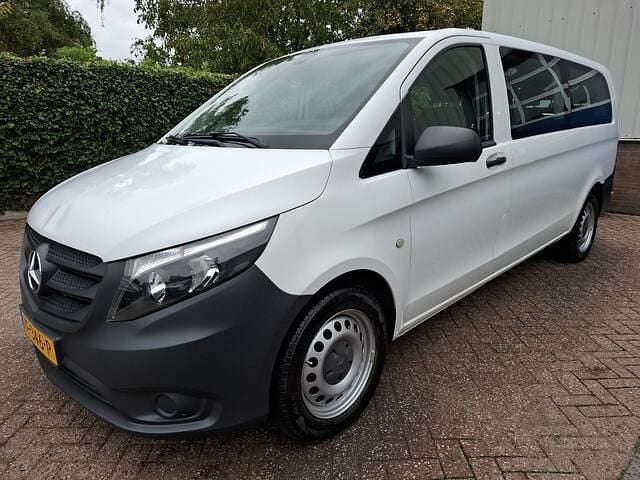 Wit Gebruikt 2019 Mercedes Vito MPV | € 16.500 (Eerlijke prijs) - Afbeelding 1/4