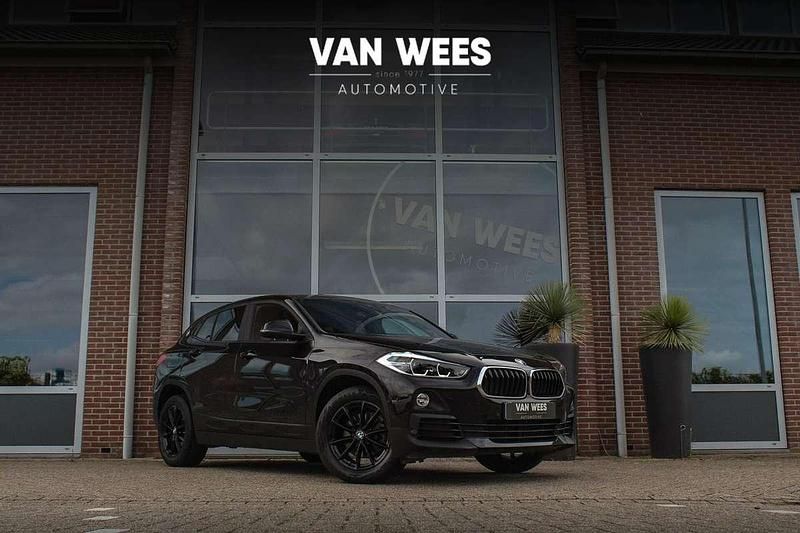 Zwart Gebruikt 2019 BMW X2 Executive SUV | € 21.450 (Eerlijke prijs) - Afbeelding 1/3