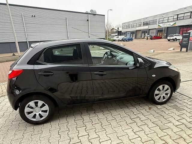 Occasion Mazda 2 75 PK (55 kW) 2011 Zwart Hatchback