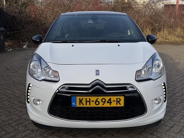 Occasion DS Automobiles DS3 So Chic 82 PK (60 kW) 2016 Wit Hatchback