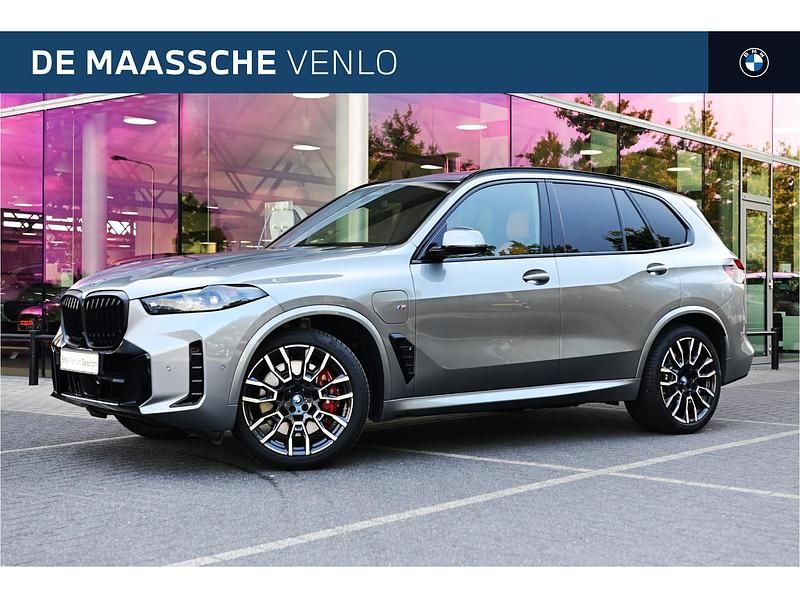 Grijs Gebruikt 2024 BMW X5 M Sport SUV | € 104.950 (Eerlijke prijs) - Afbeelding 1/4