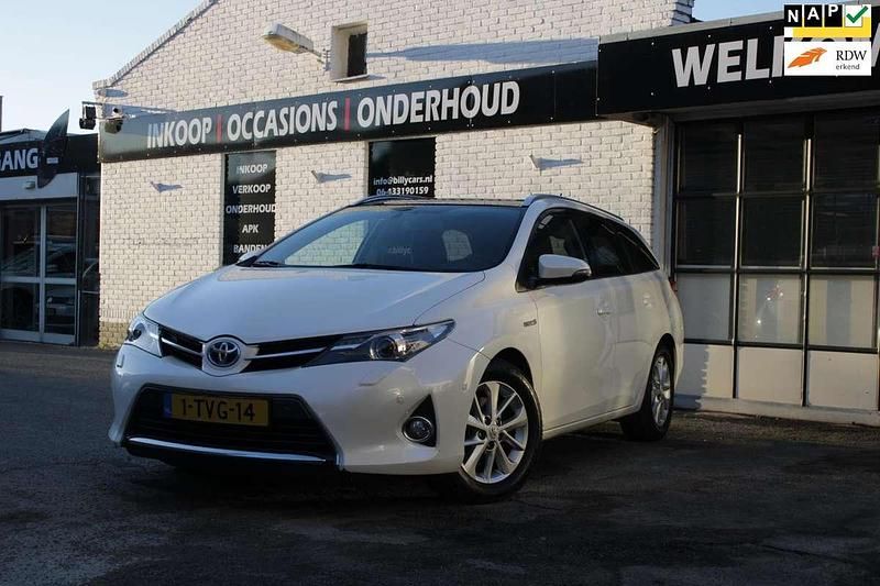 Wit Gebruikt 2014 Toyota Auris Touring Sports Stationwagen | € 11.950 (Eerlijke prijs) - Afbeelding 1/4